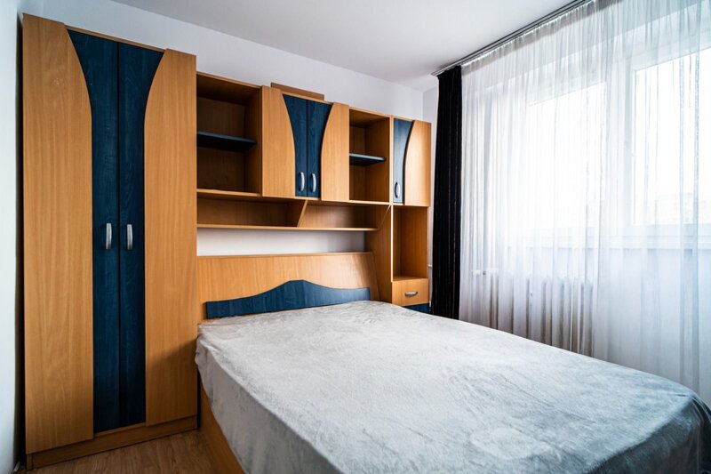 Drumul Taberei 2 camere, 38 mp, decomandat, 5/10, bloc reabilitat, metrou aproape