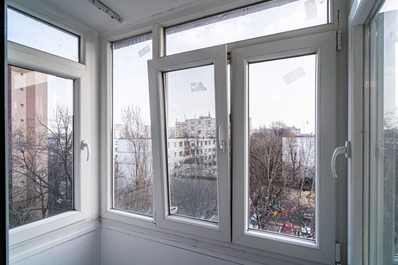Drumul Taberei 2 camere, 38 mp, decomandat, 5/10, bloc reabilitat, metrou aproape